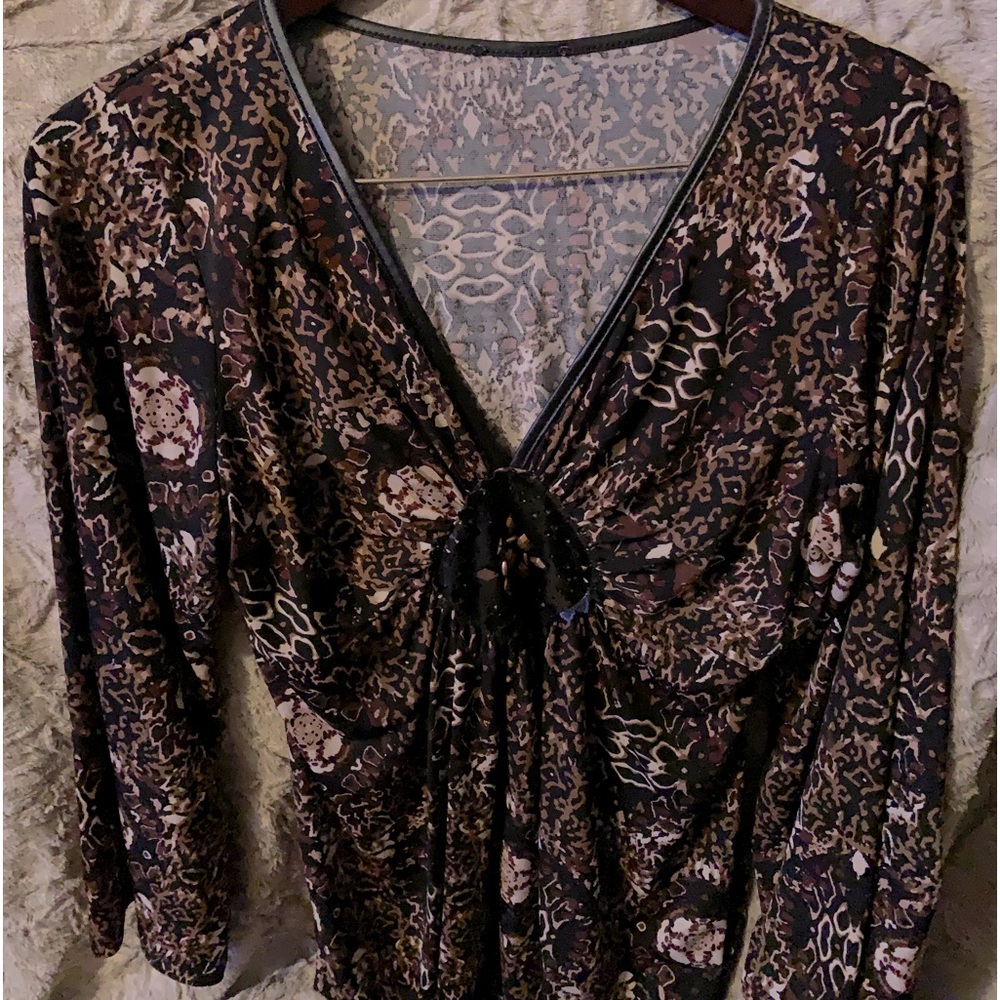 Venus long trumpet sleeve top